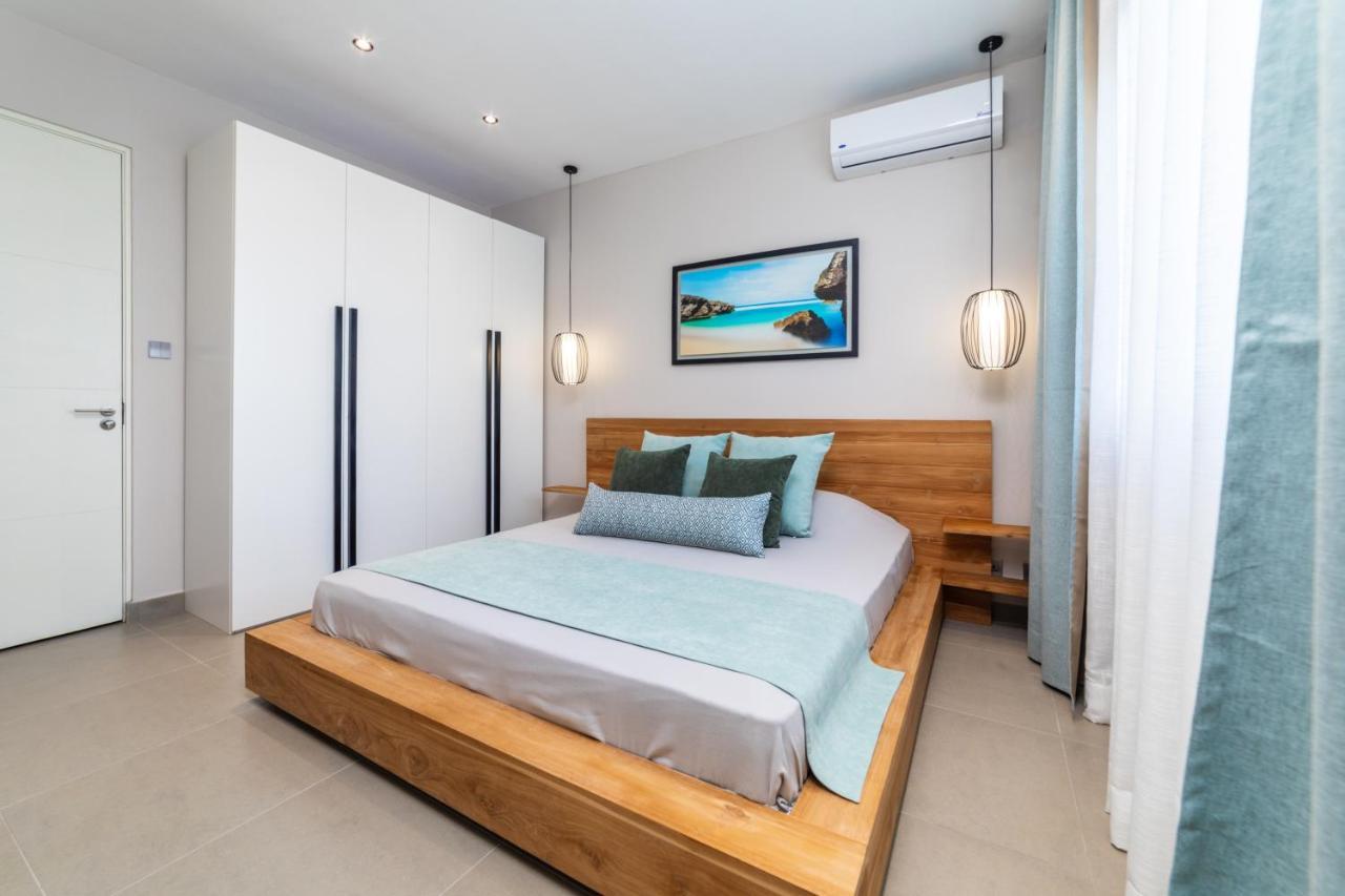 One Bay Residence - Apartment 12 - Apartment In Pereybere Pereybere Beach Esterno foto
